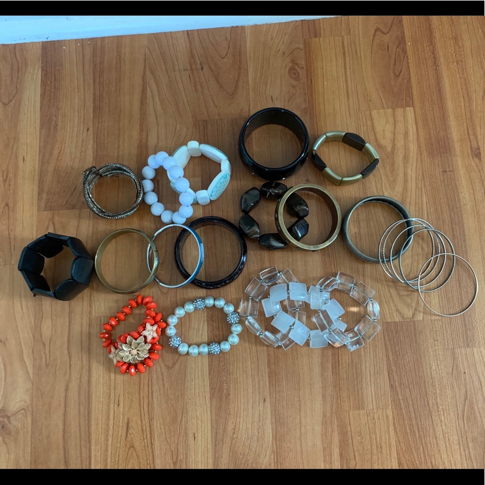 Lot of 22 bracelets